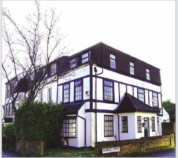 A Leasehold Self-Contained First Floor Flat
