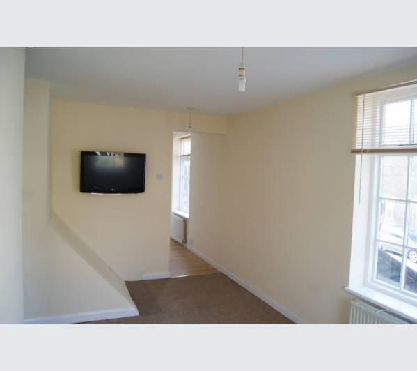 A Leasehold Self-Contained First Floor Flat