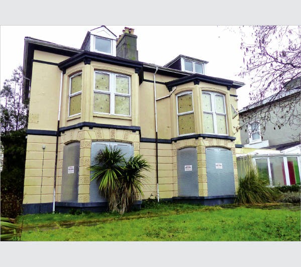 Freehold Double Fronted Detached Building