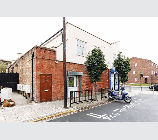 A Leasehold Self-Contained First Floor Maisonette