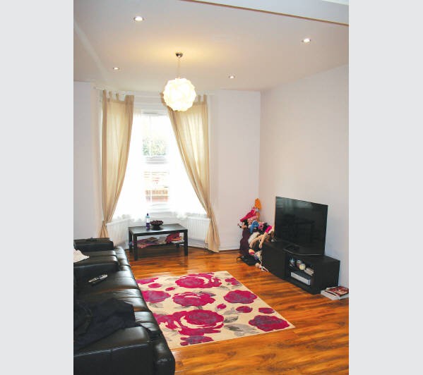 A Freehold Mid Terrace House