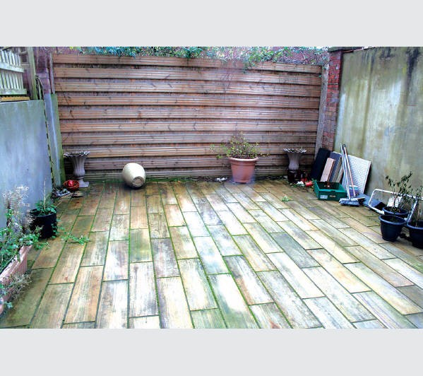 A Freehold Mid Terrace House