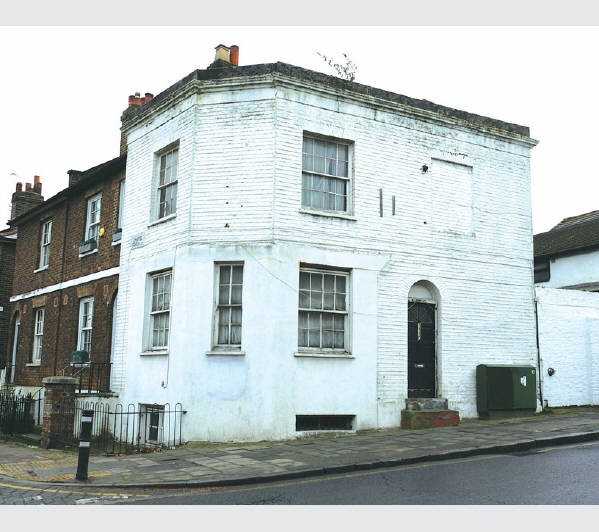 A Leasehold Self-Contained First and Second Floor Maisonette