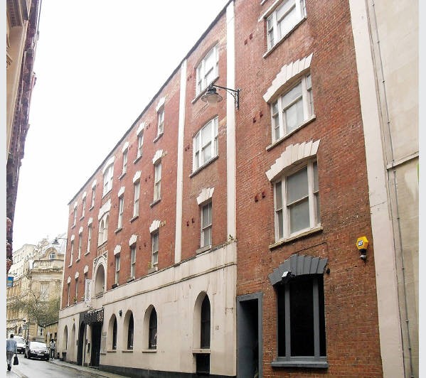 A Leasehold Self-Contained Purpose Built Third Floor Flat
