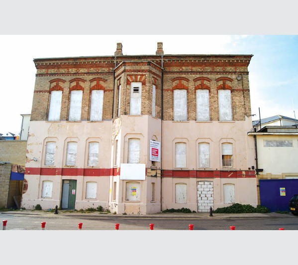 Freehold Detached Building