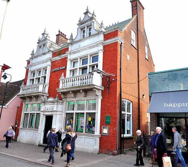 Attractive Freehold Town Centre Bank Investment