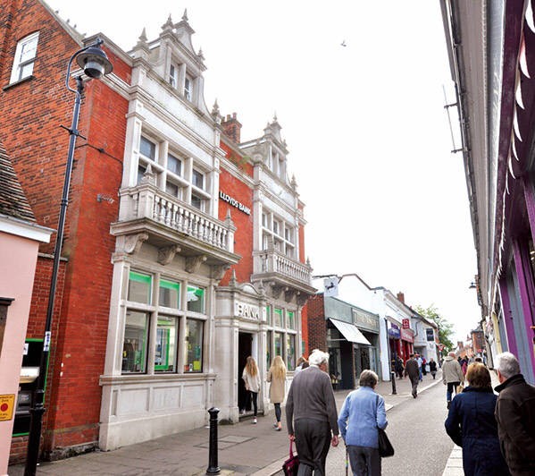 Attractive Freehold Town Centre Bank Investment