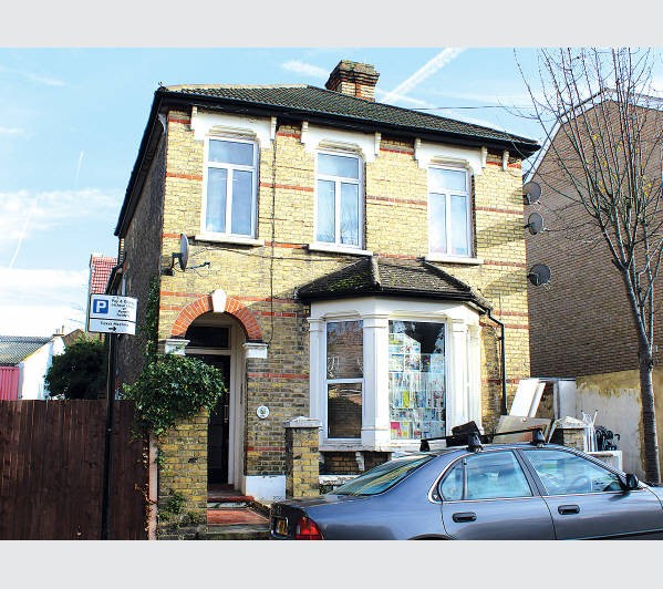 A Leasehold Self-Contained First Floor Flat