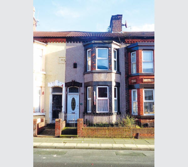 A Freehold Mid Terrace House