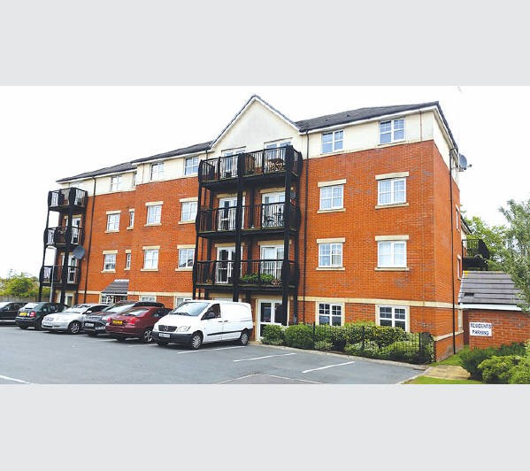 A Long Leasehold Self-Contained Purpose Built Second Floor Flat