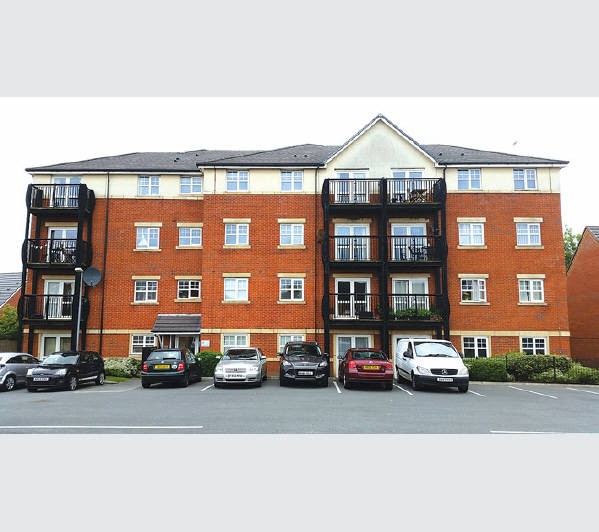 A Long Leasehold Self-Contained Purpose Built Second Floor Flat