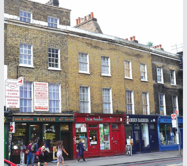 A Freehold Mid Terrace Building