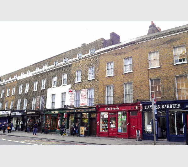 A Freehold Mid Terrace Building