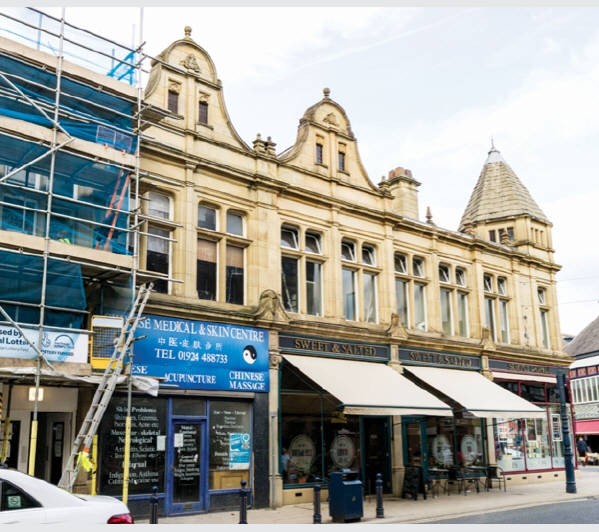 Freehold Shop with Upper Floors