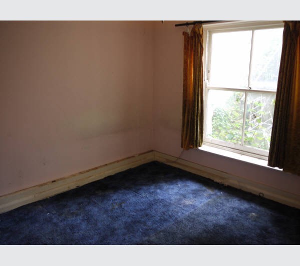 A Leasehold Self-Contained Lower Ground Floor Garden Flat providing One Bedroom Accommodation