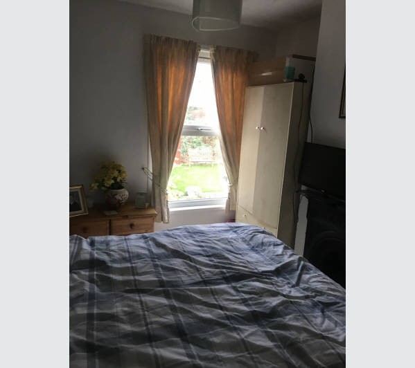 A Freehold Mid Terrace House