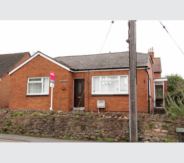 A Freehold Detached Three Bedroom Bungalow extending to Approximately 119.8 sq m (1,290 sq ft)