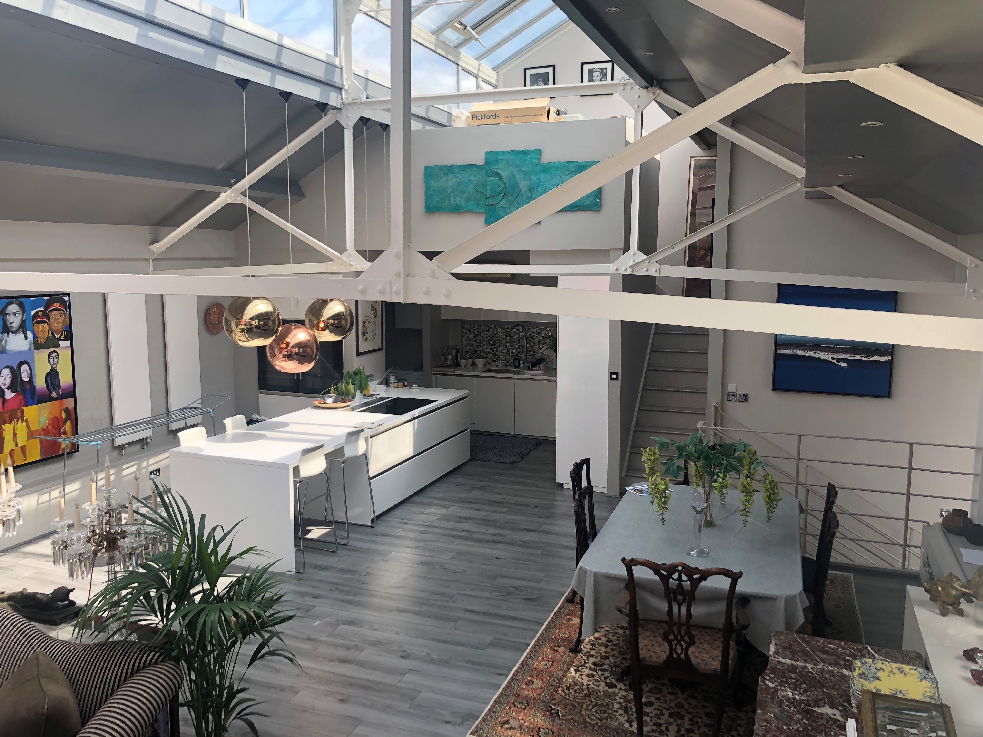 VACANT - Freehold Mid Terrace House