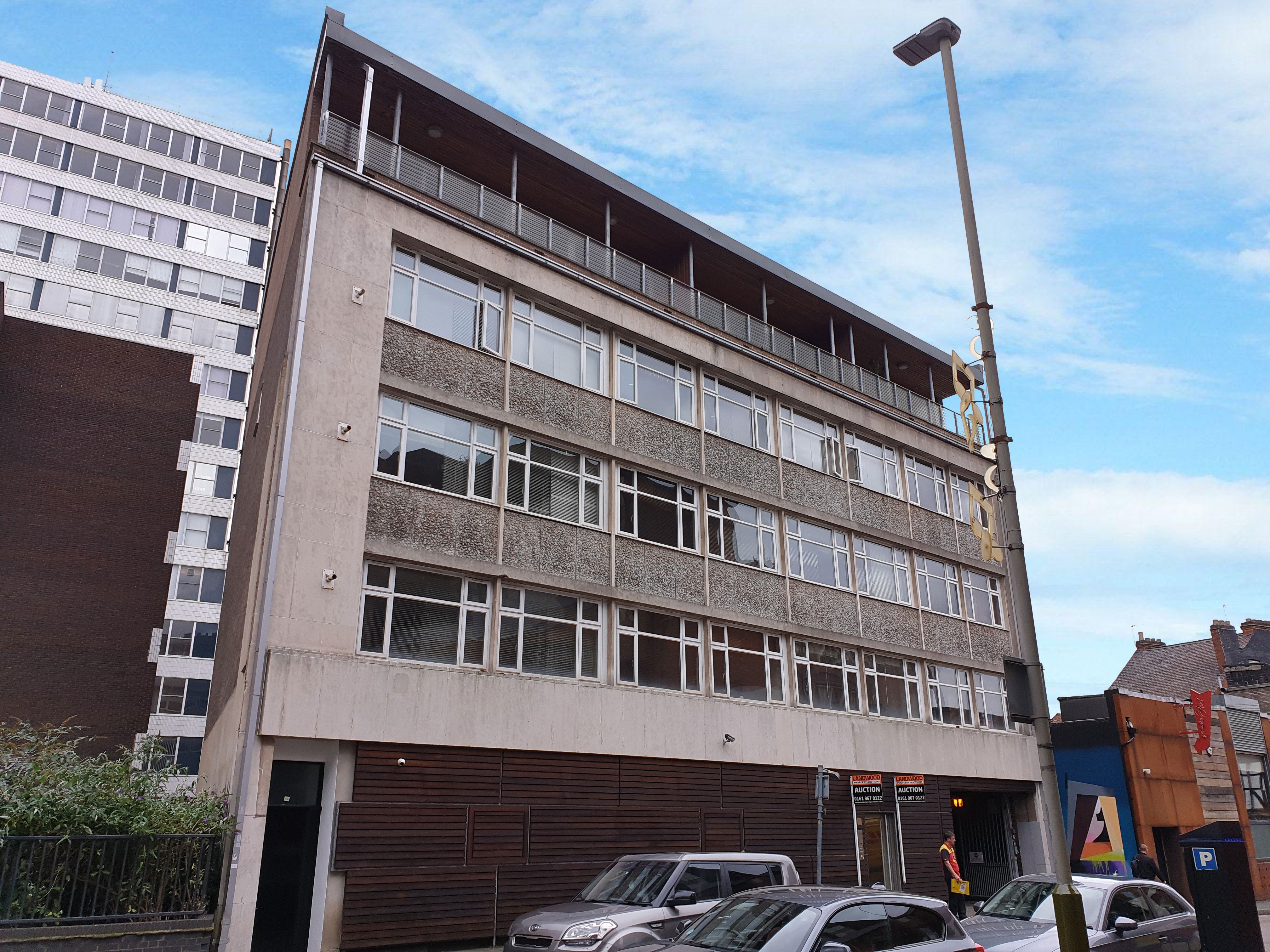 INVESTMENT - Freehold Building