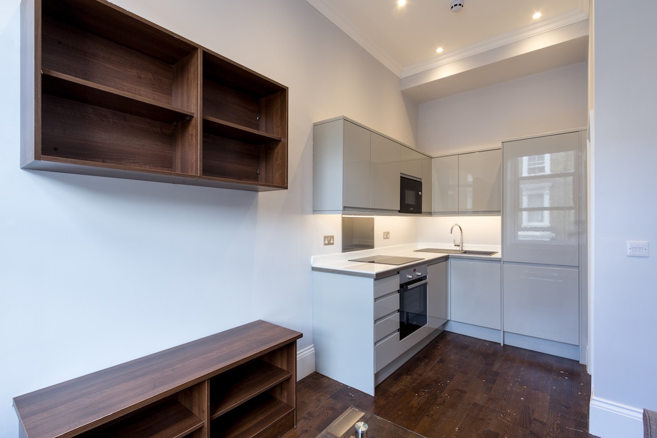 INVESTMENT - Long Leasehold Self Contained First Floor Flat
