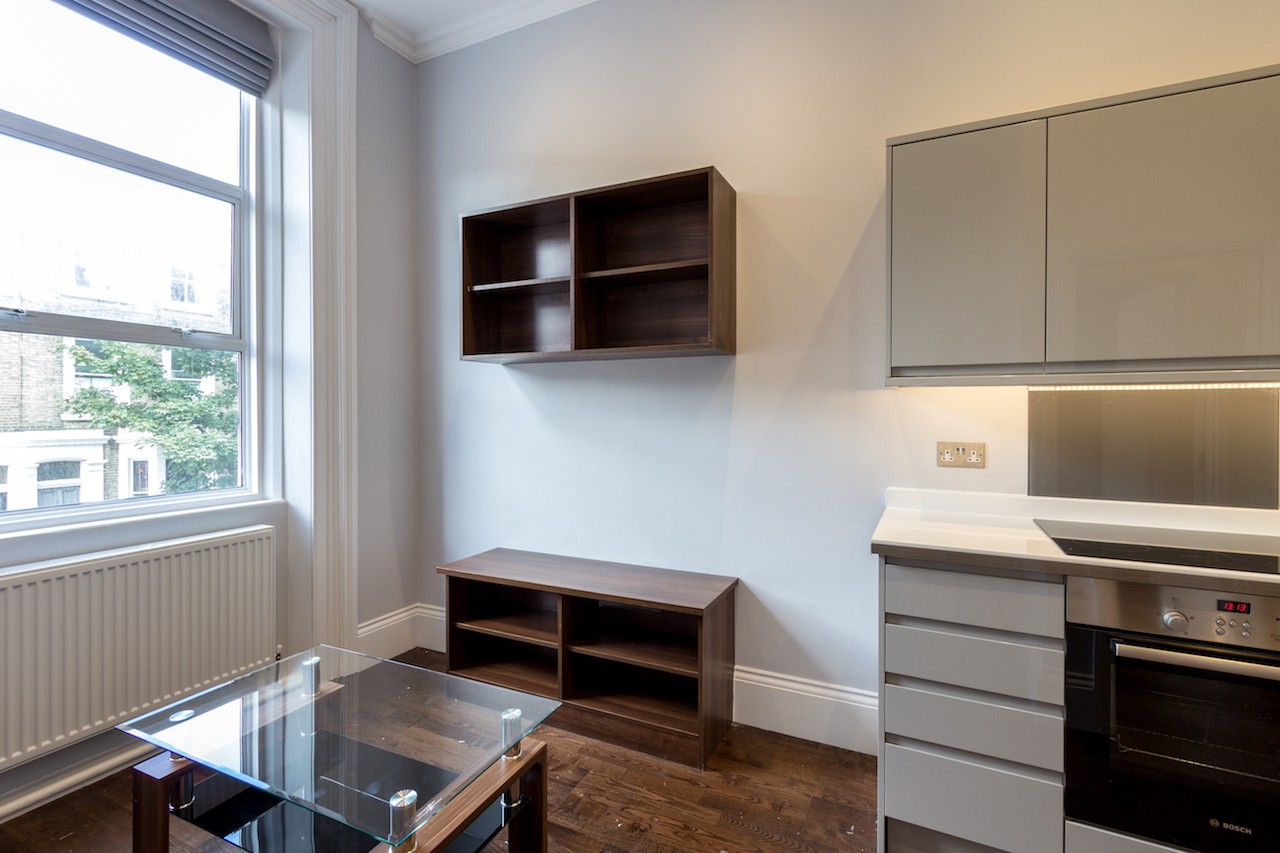 INVESTMENT - Long Leasehold Self Contained First Floor Flat