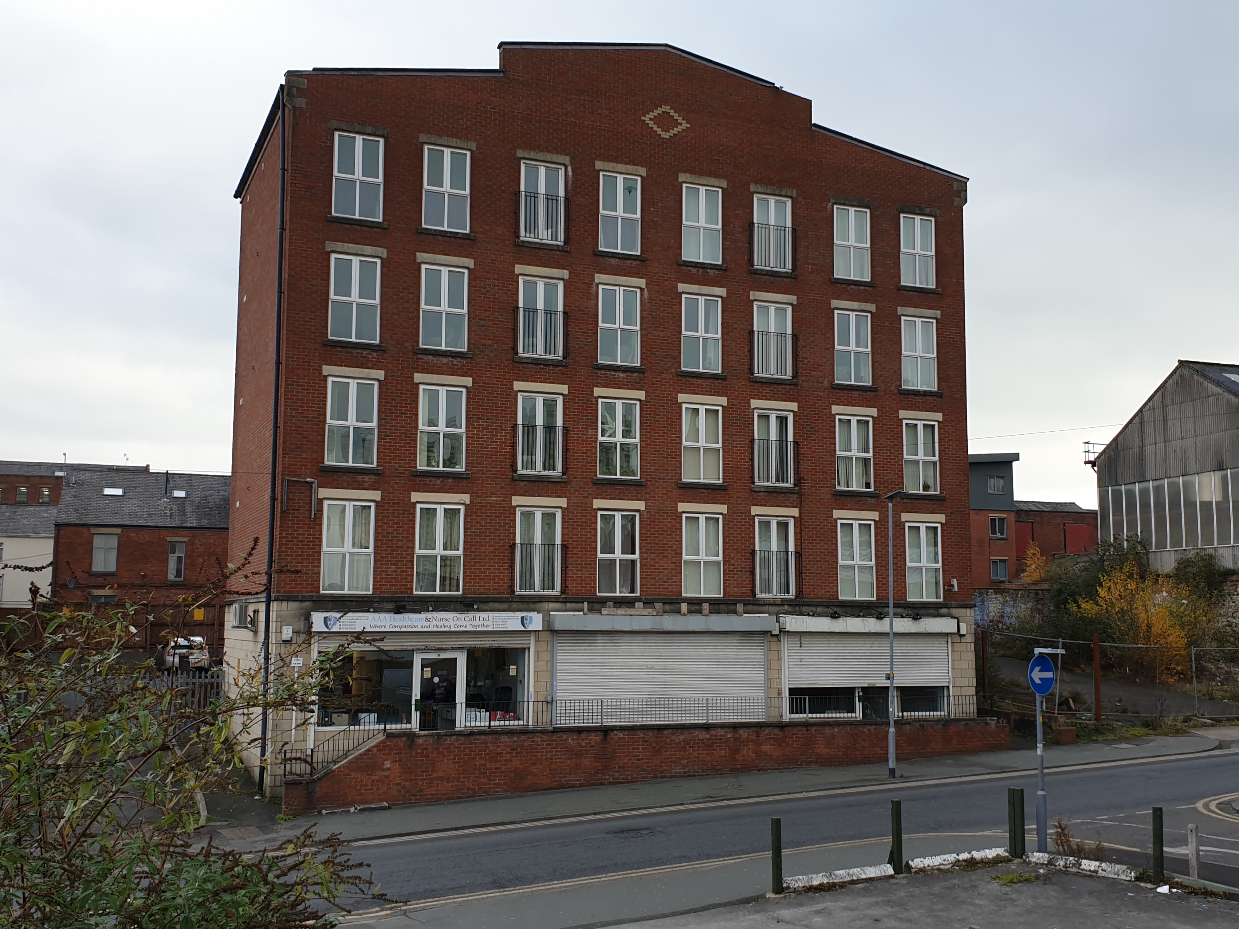 INVESTMENT - Leasehold Self Contained Fourth Floor Flat