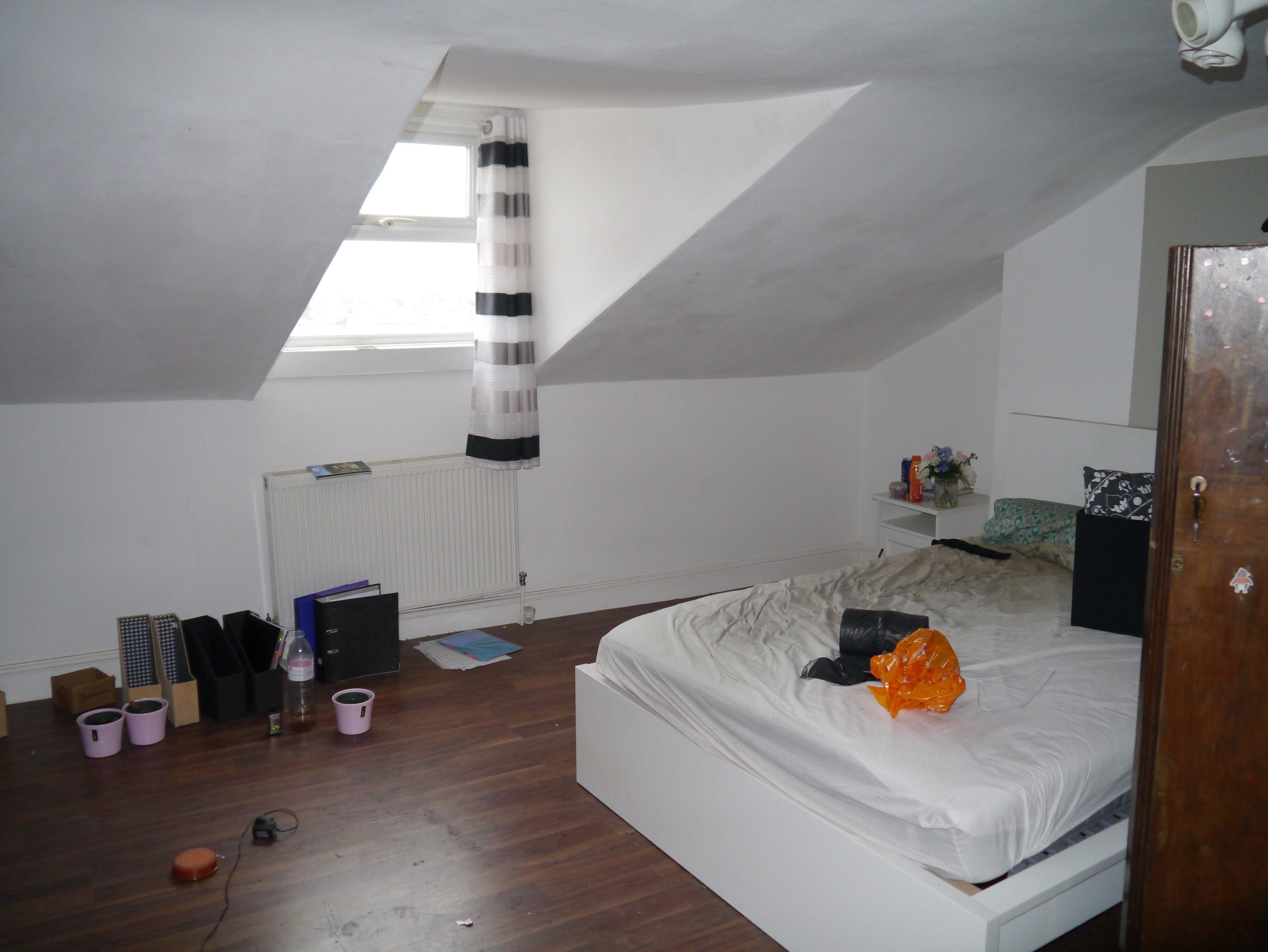 VACANT - Leasehold First and Second Floor Maisonette