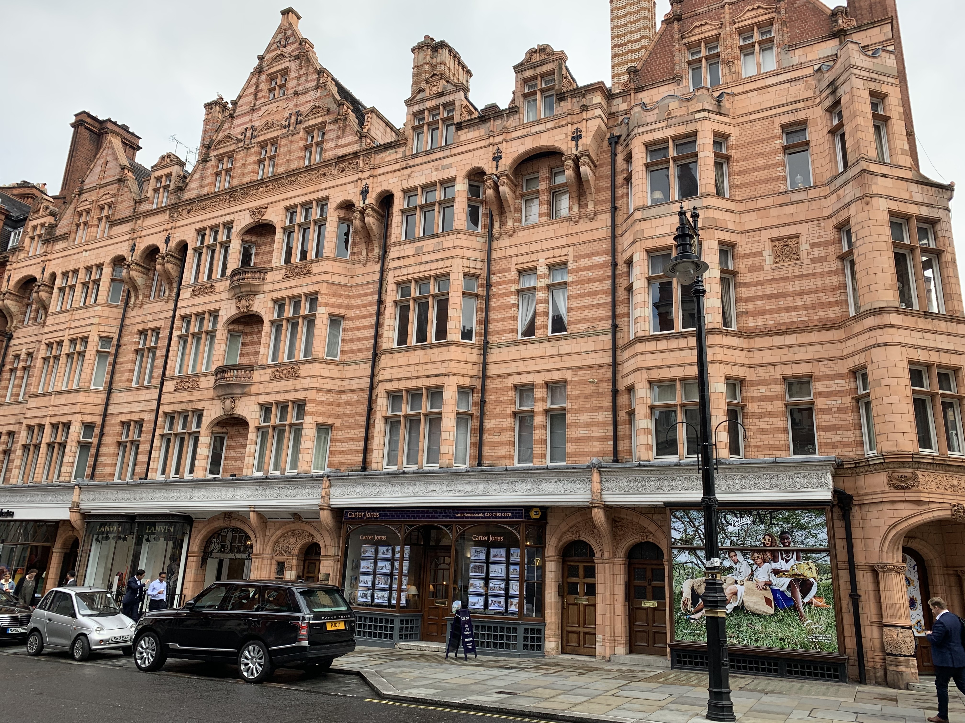 VACANT - Leasehold Self Contained Second Floor Flat