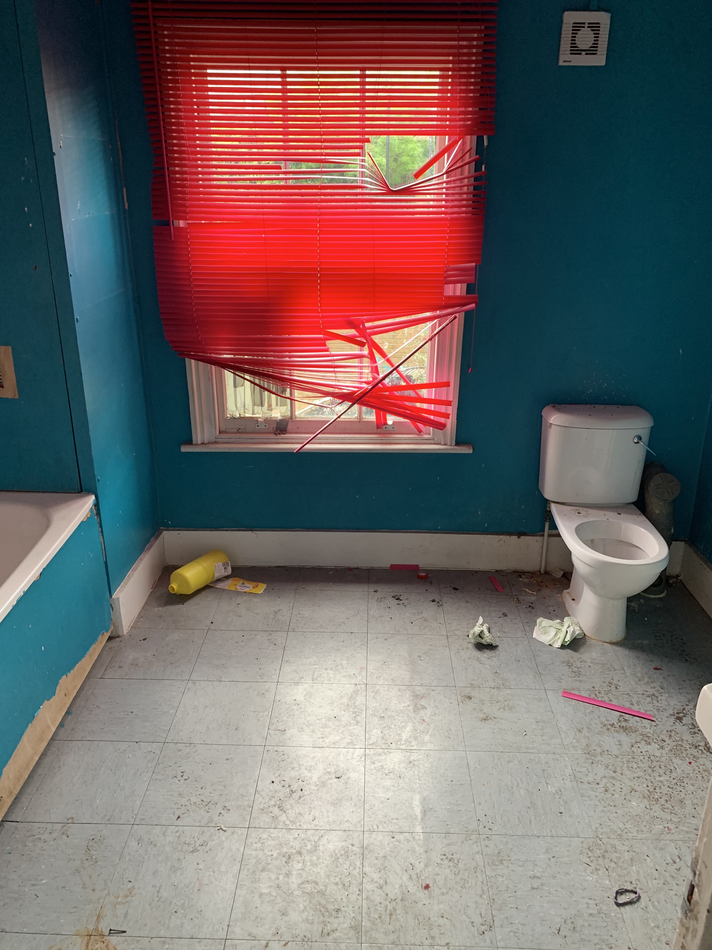 VACANT - Freehold Mid Terrace House