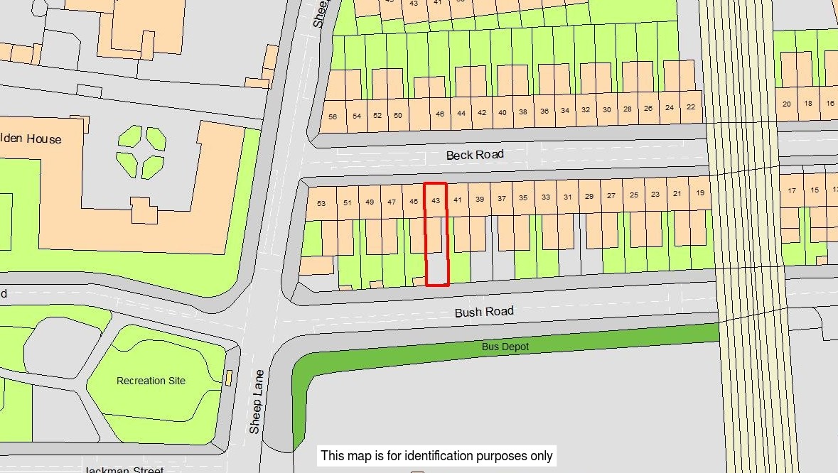 VACANT - Freehold Mid Terrace House
