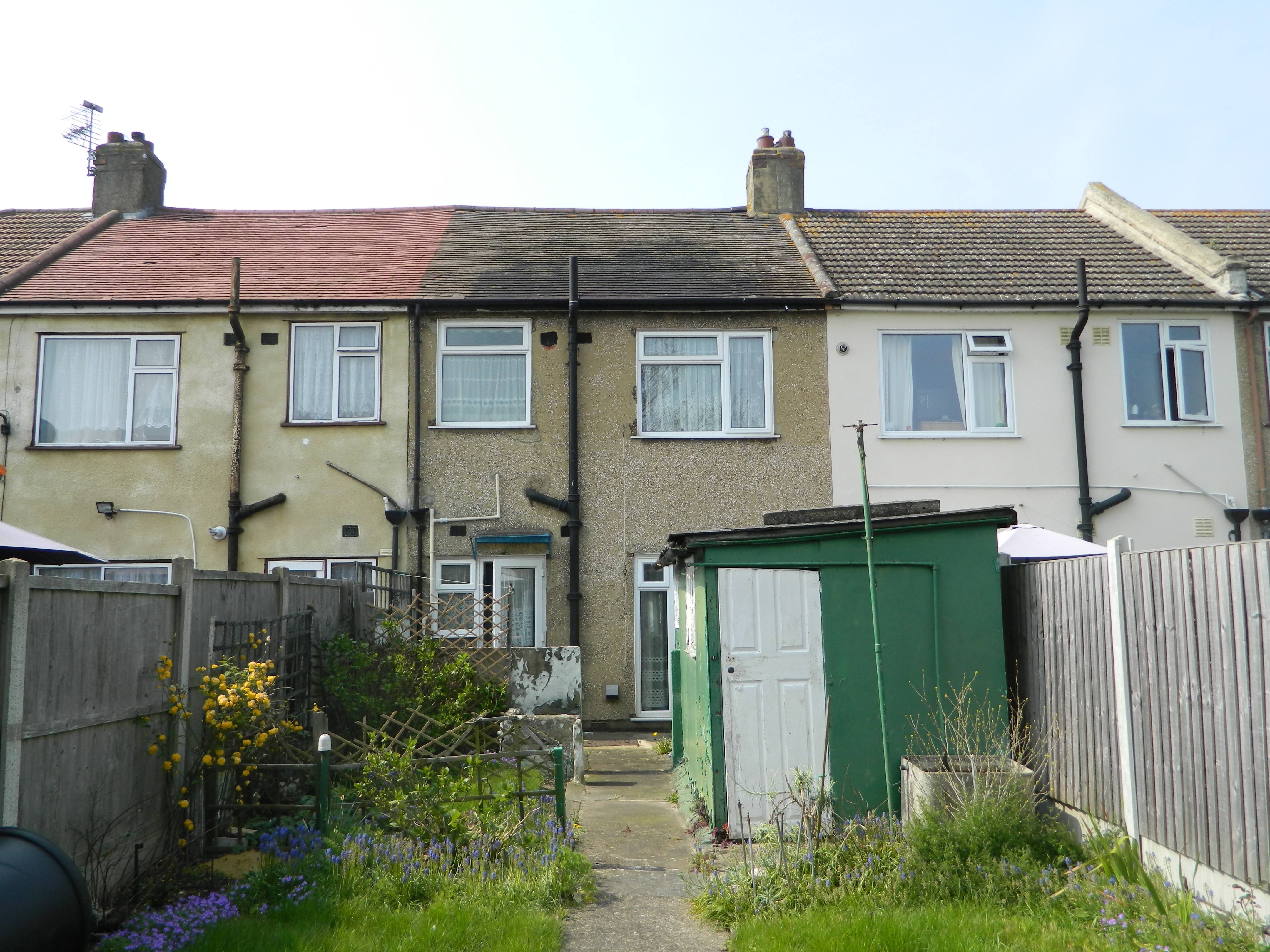 VACANT - Freehold Mid Terrace House