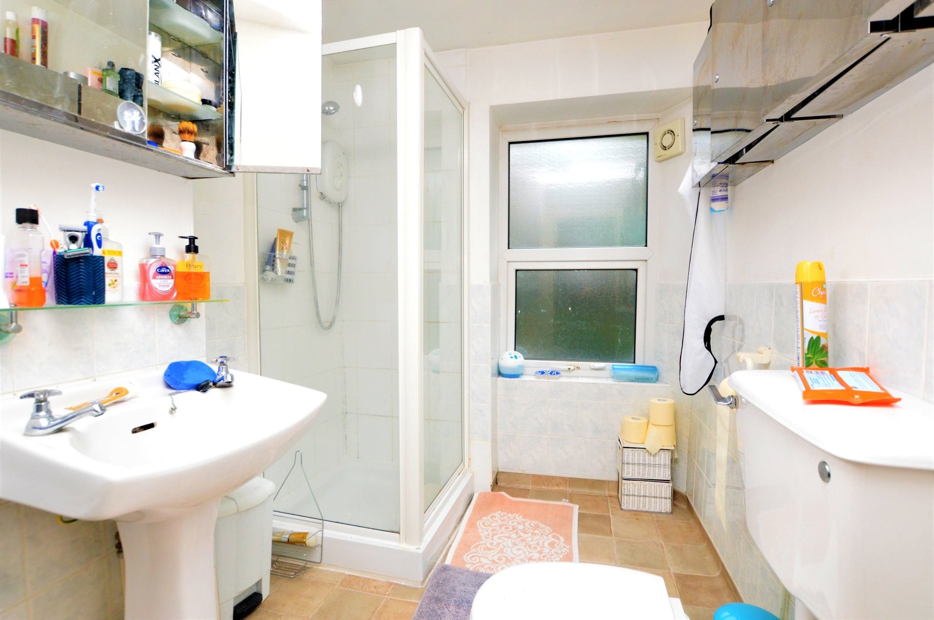 INVESTMENT/PART VACANT - Freehold Mid Terrace Building