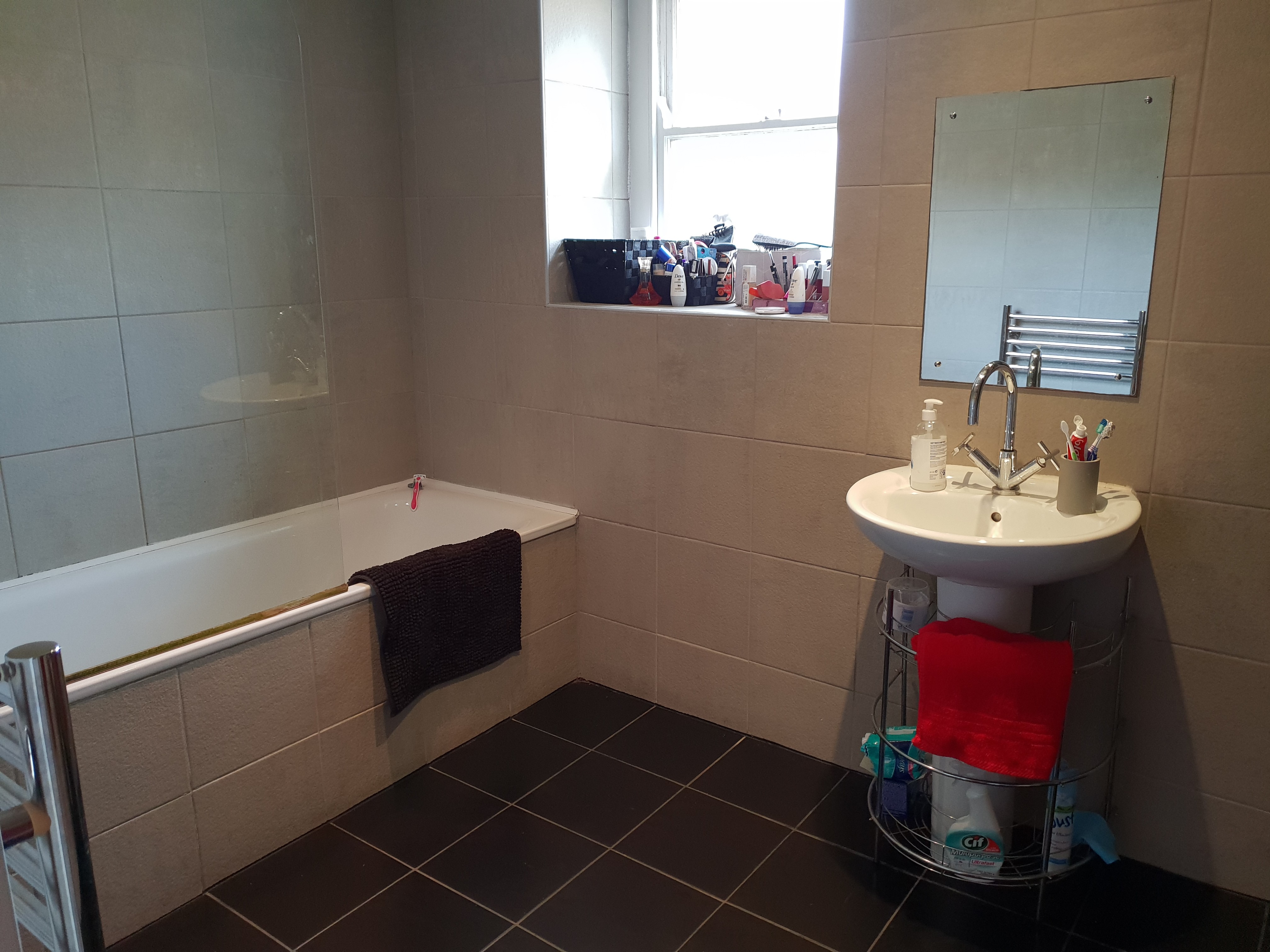 INVESTMENT - Leasehold Self Contained Third Floor Flat