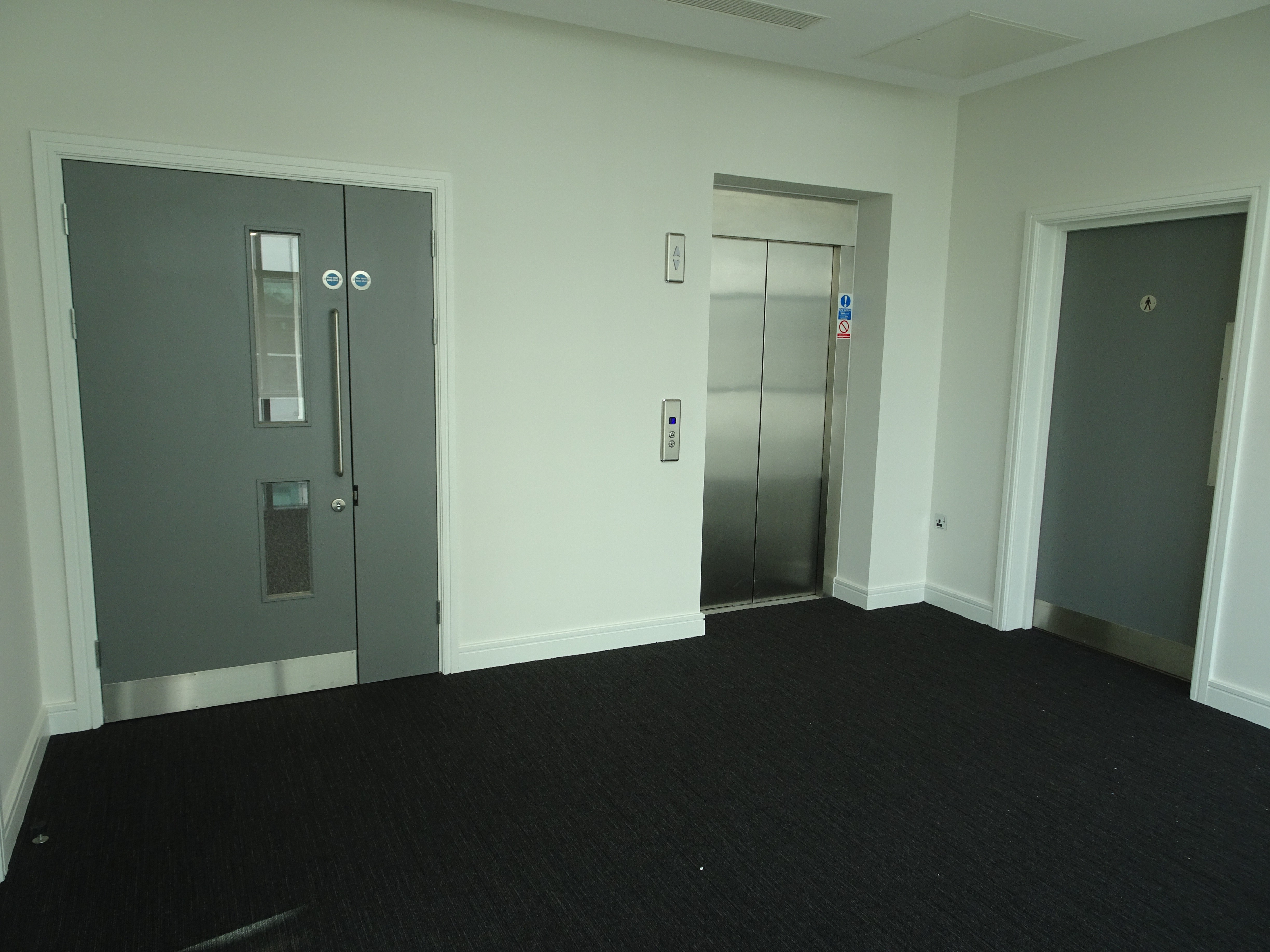 VACANT - Freehold Former Office Building with Planning 