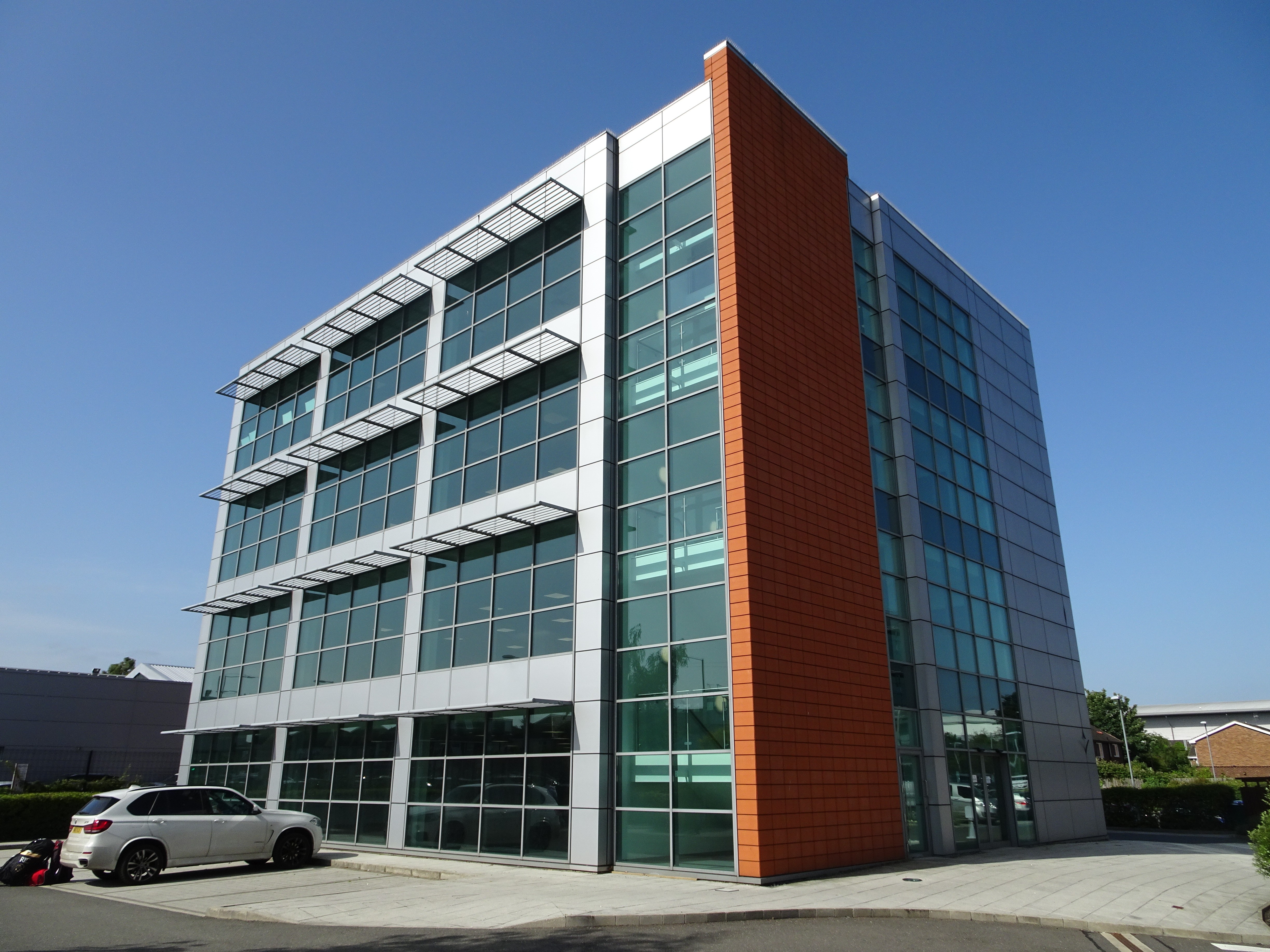 VACANT - Freehold Former Office Building with Planning 