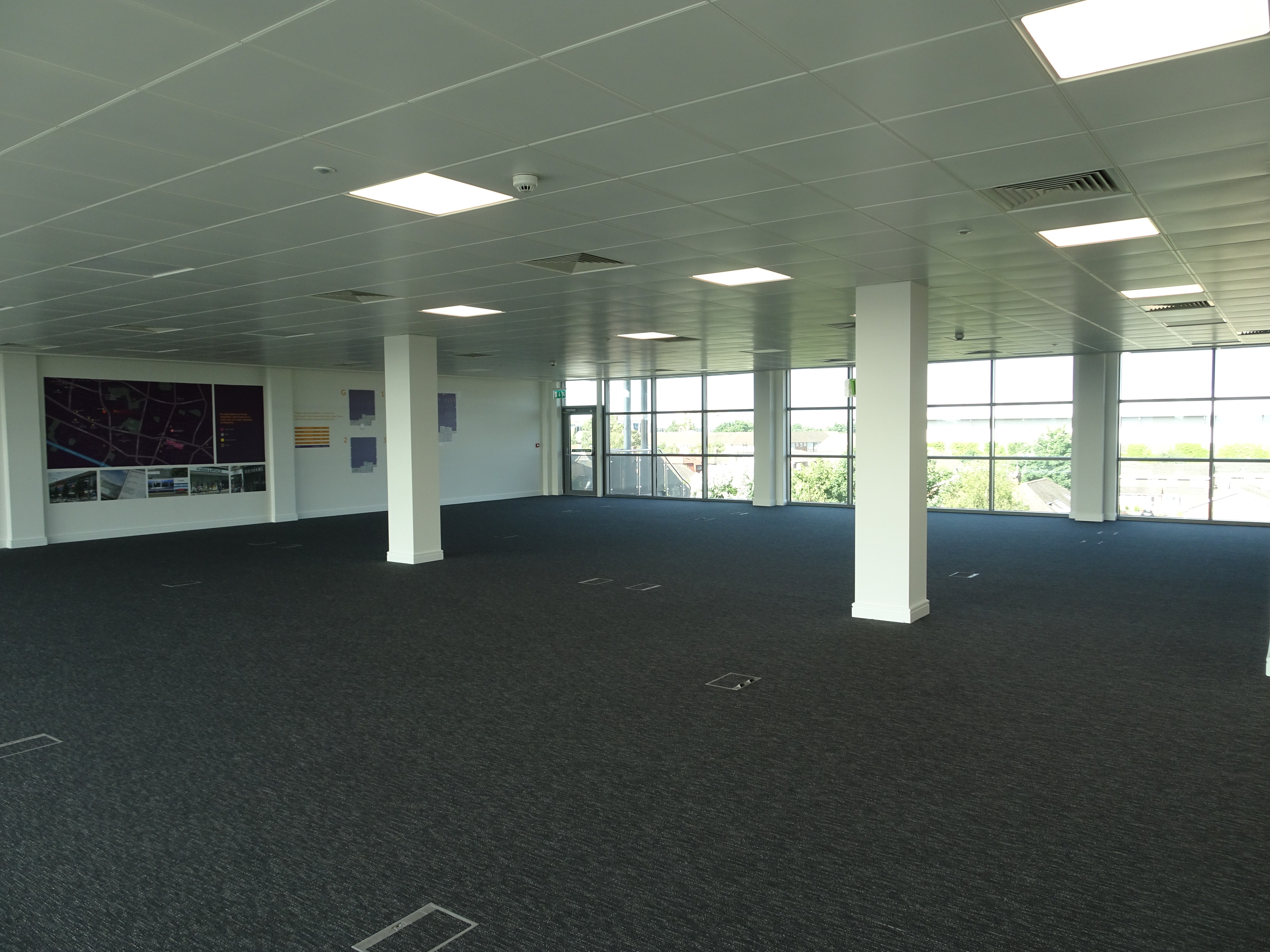 VACANT - Freehold Former Office Building with Planning 