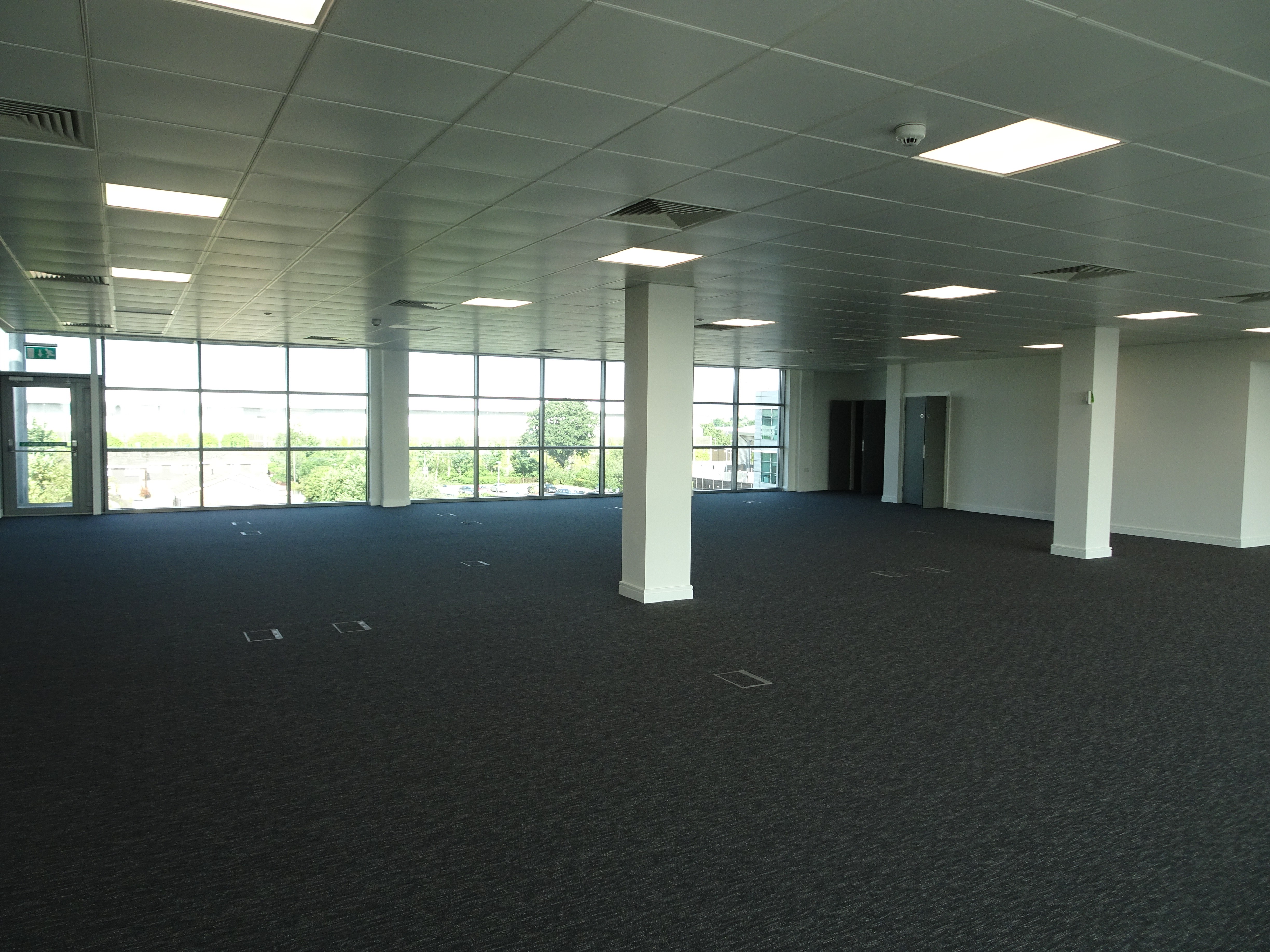 VACANT - Freehold Former Office Building with Planning 