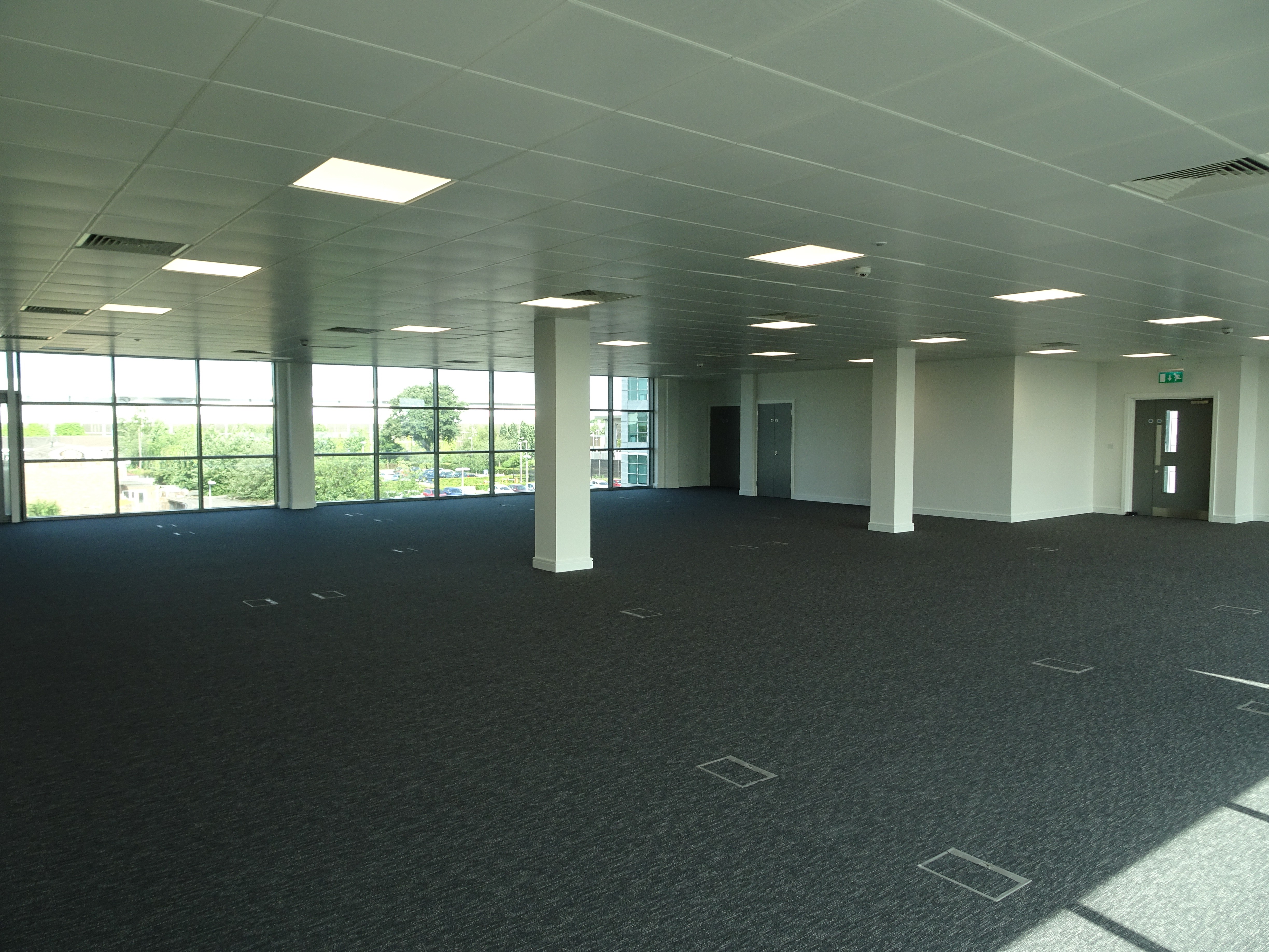 VACANT - Freehold Former Office Building with Planning 