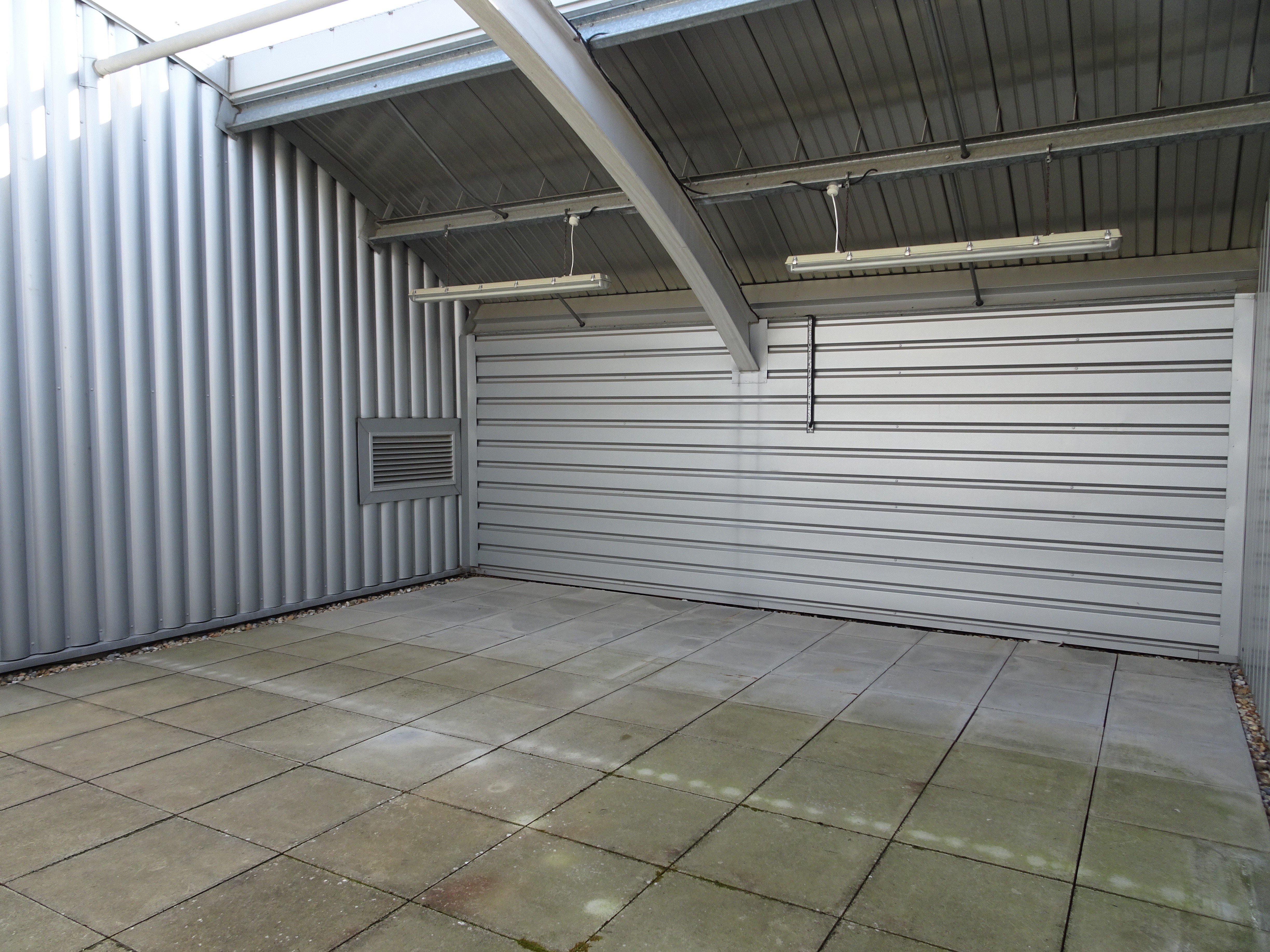 VACANT - Freehold Former Office Building with Planning 