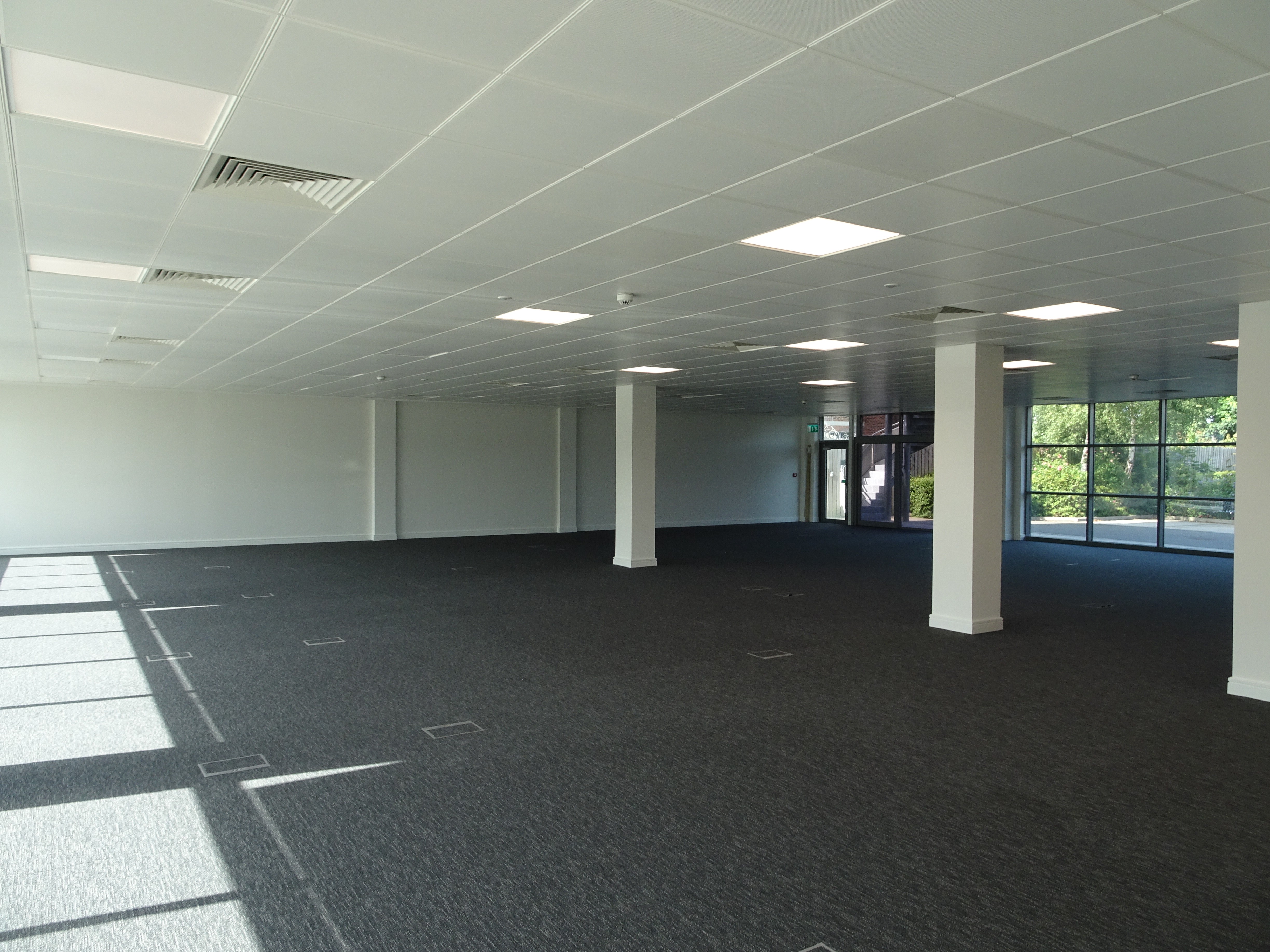 VACANT - Freehold Former Office Building with Planning 