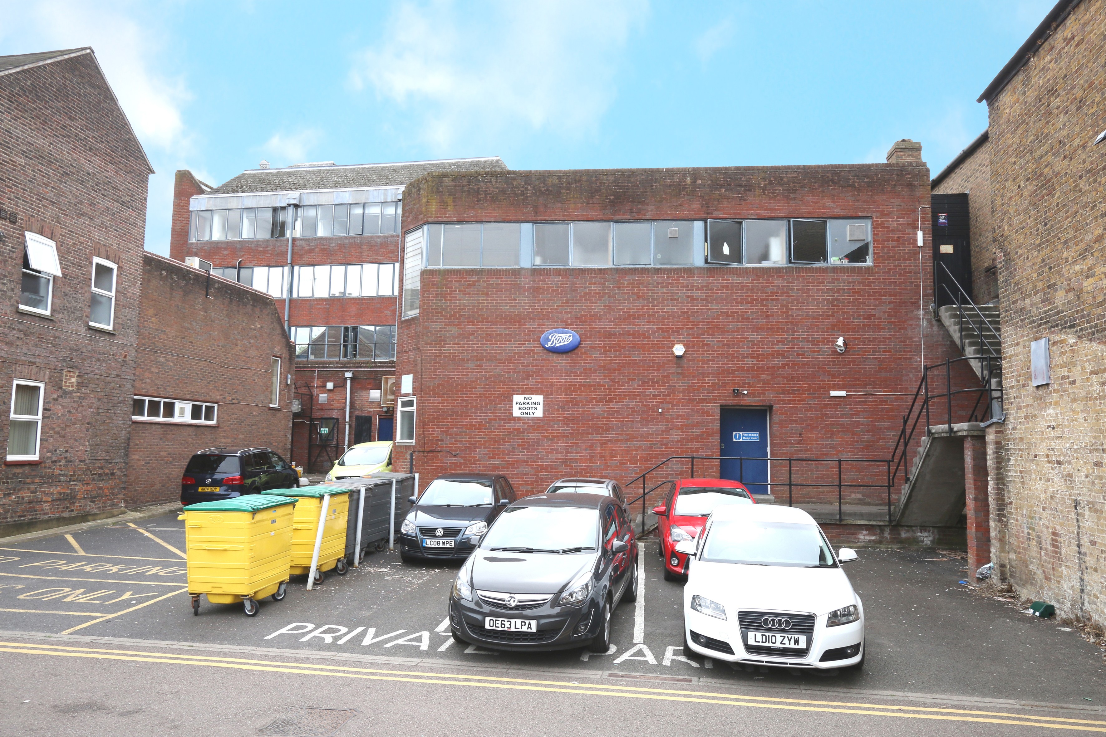 Freehold Shop Investment