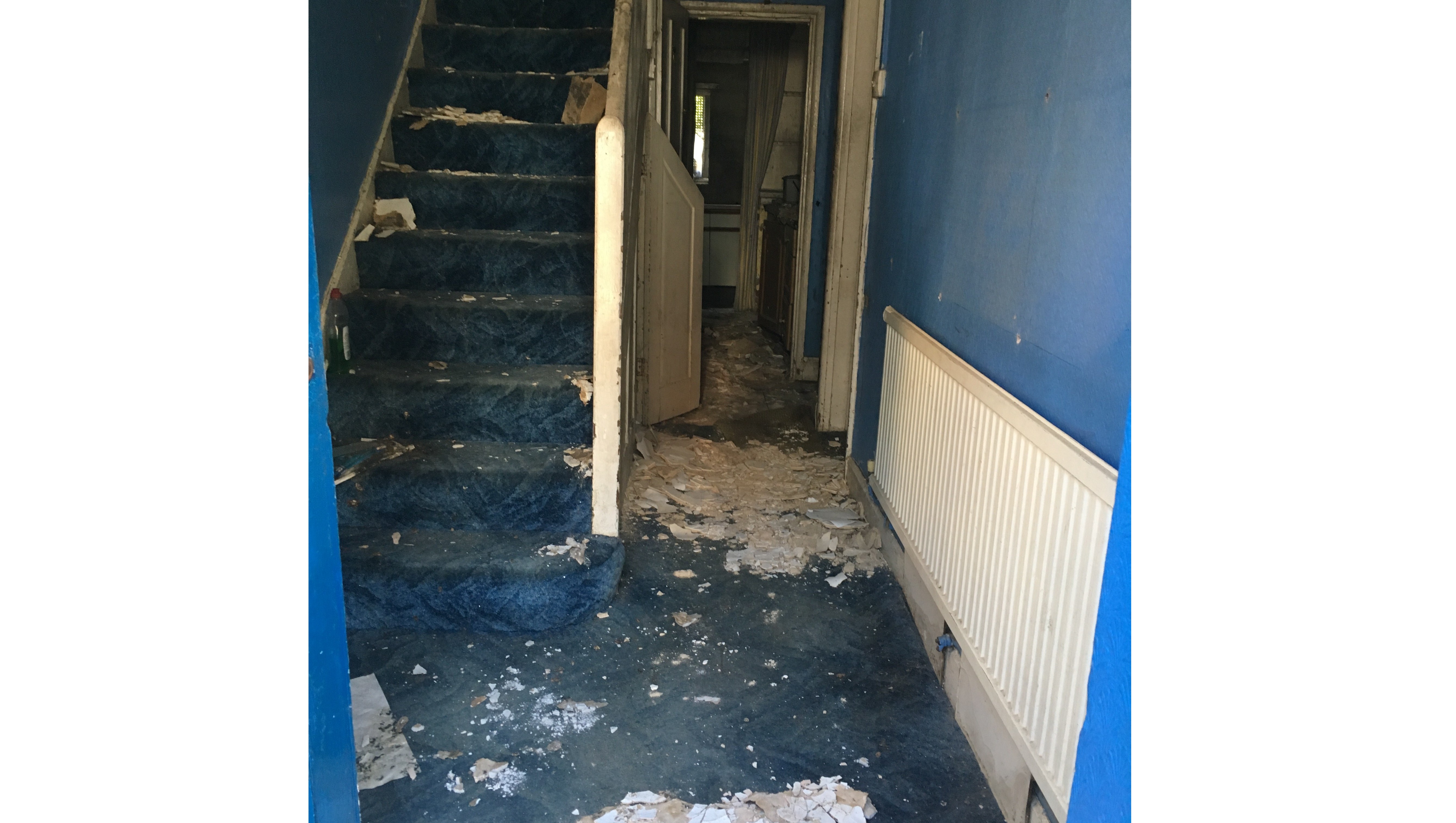 VACANT - Freehold End of Terrace House