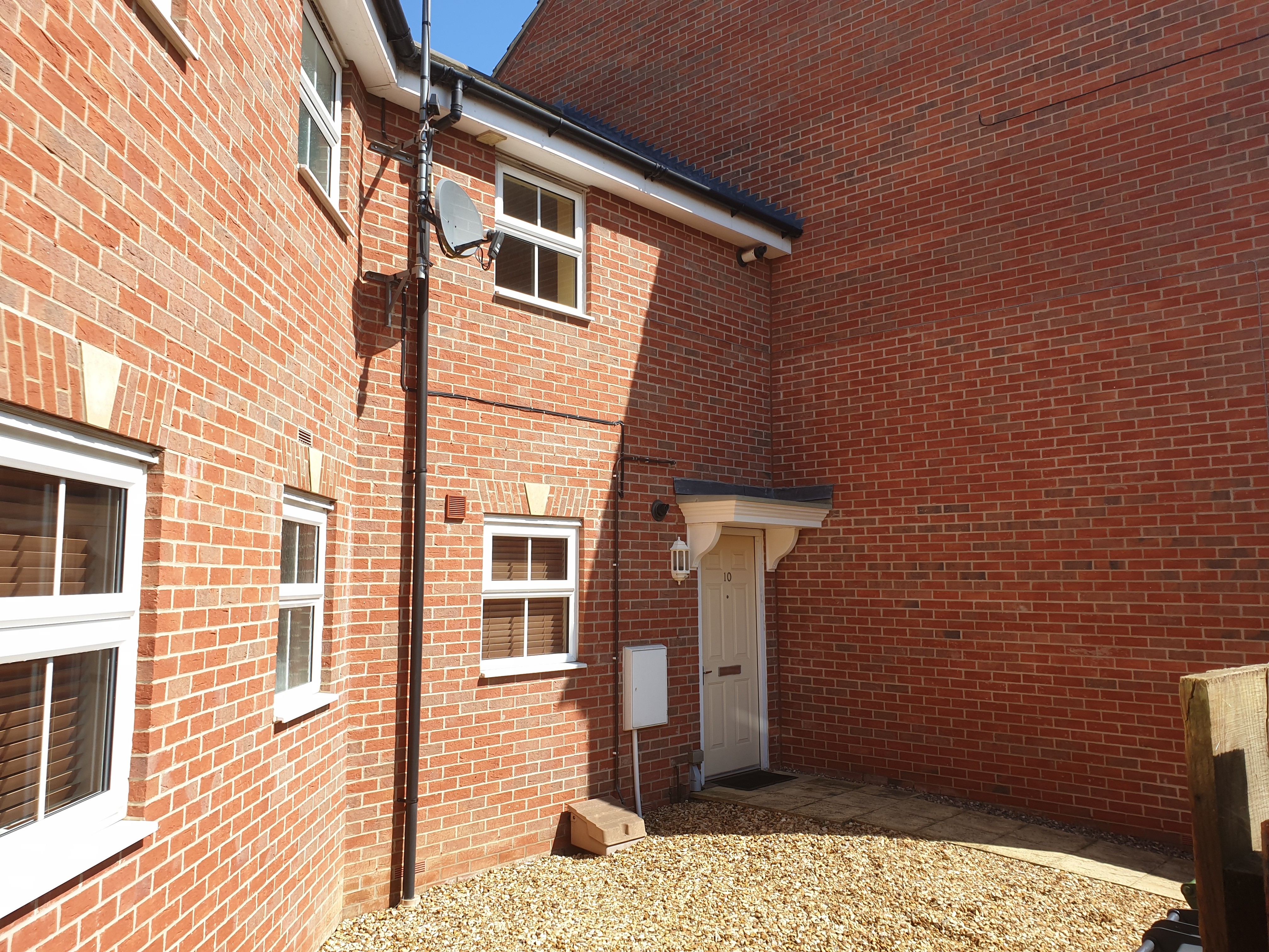 VACANT - Leasehold Self Contained First Floor Flat