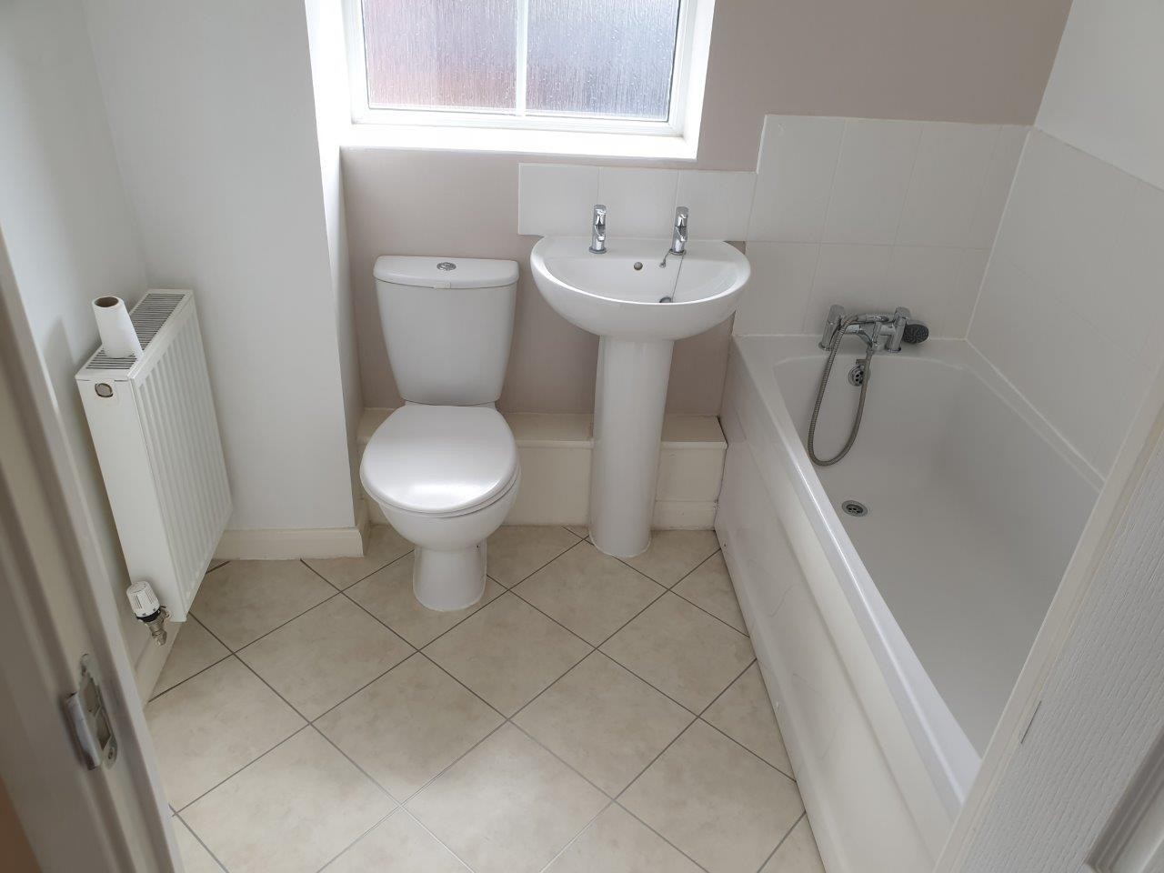 VACANT - Leasehold Self Contained First Floor Flat