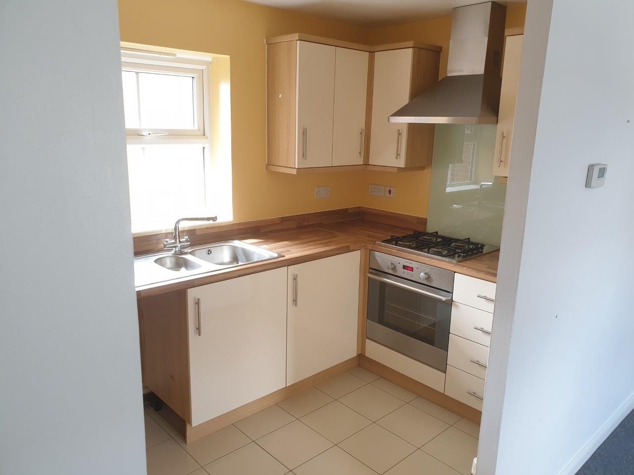 VACANT - Leasehold Self Contained First Floor Flat