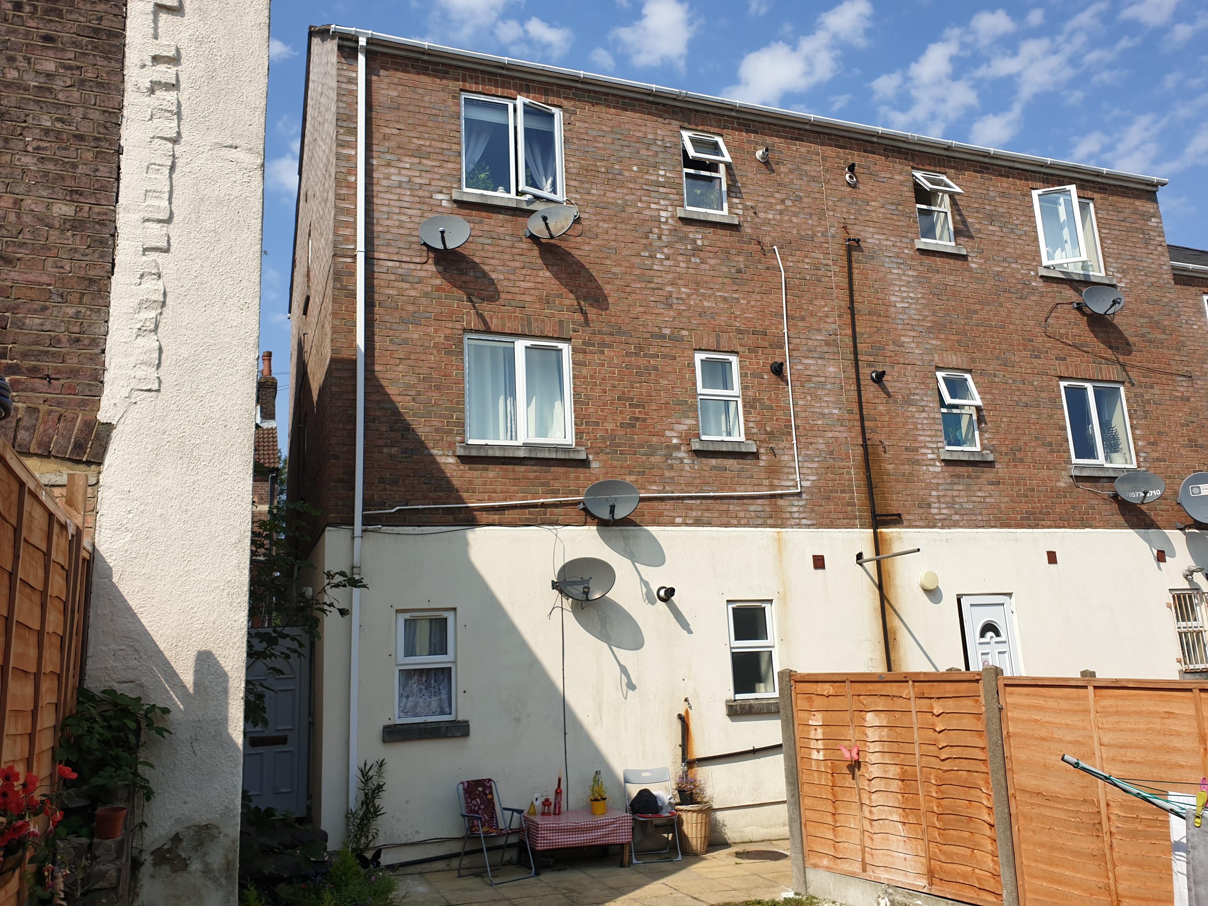 VACANT - Leasehold Self Contained Purpose Built Ground Floor Flat
