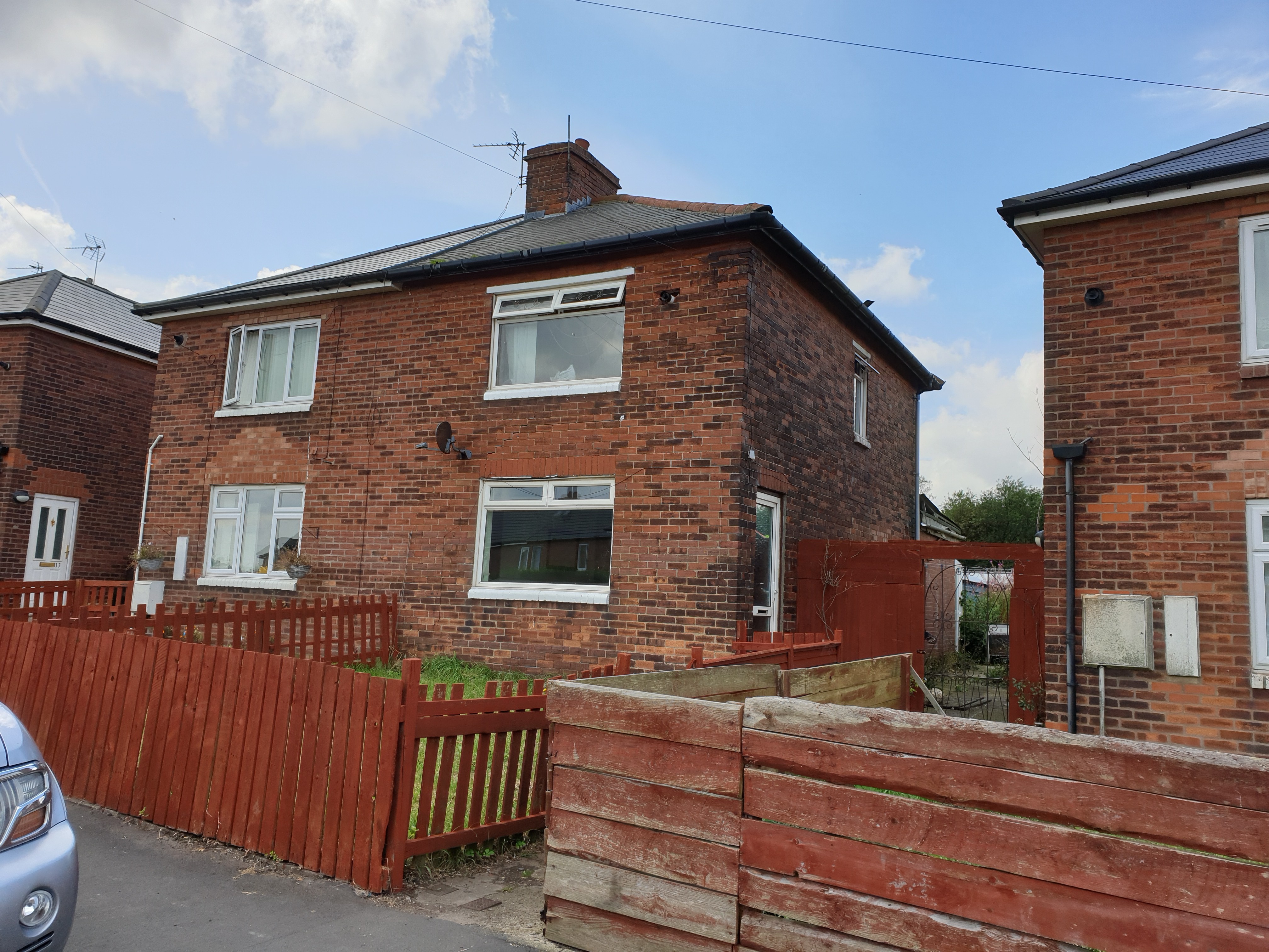 INVESTMENT - Freehold Semi Detached House 