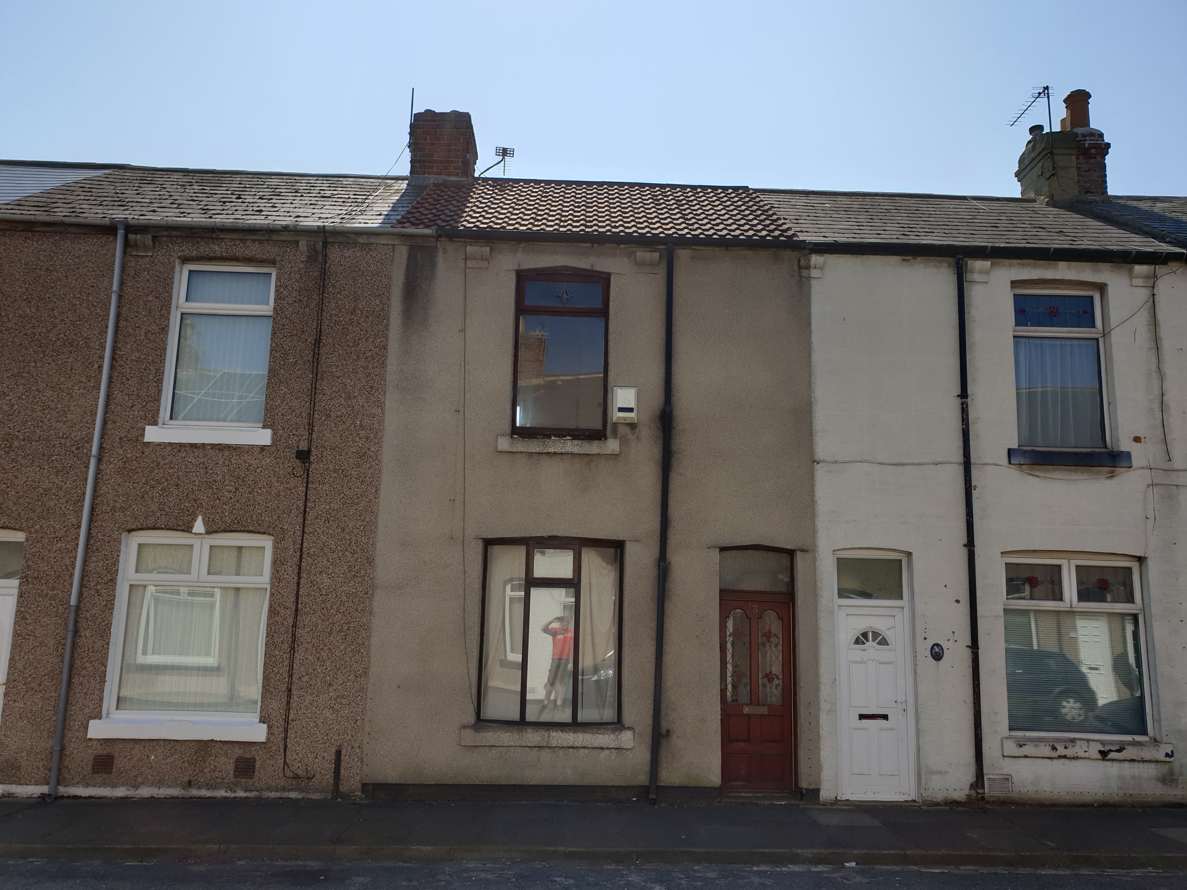 VACANT - Freehold Mid Terrace House 