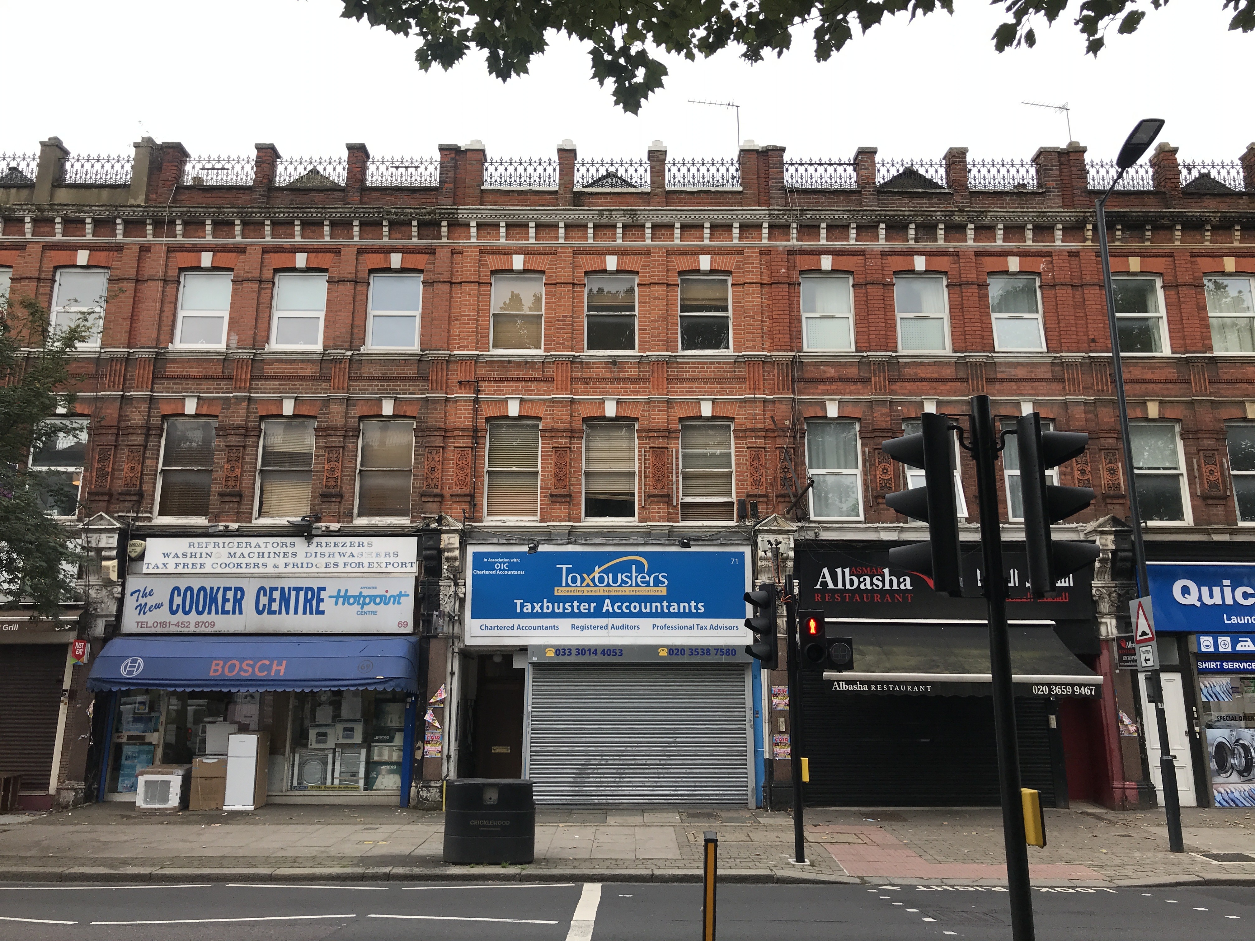 INVESTMENT - Freehold Mid Terrace Building
