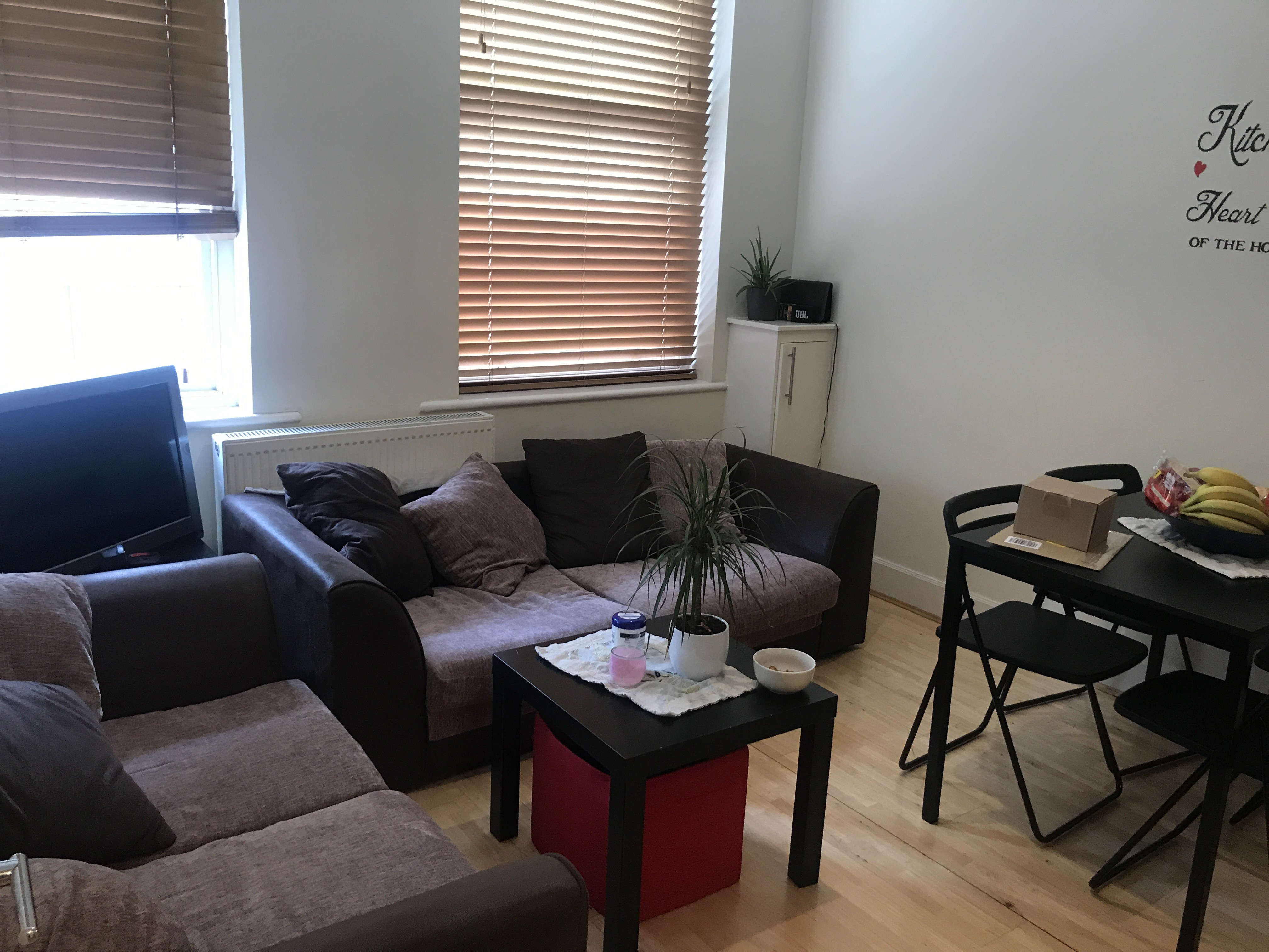 INVESTMENT - Freehold Mid Terrace Building
